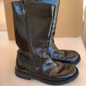 Ugg Patent Leather Boots - Black Y2